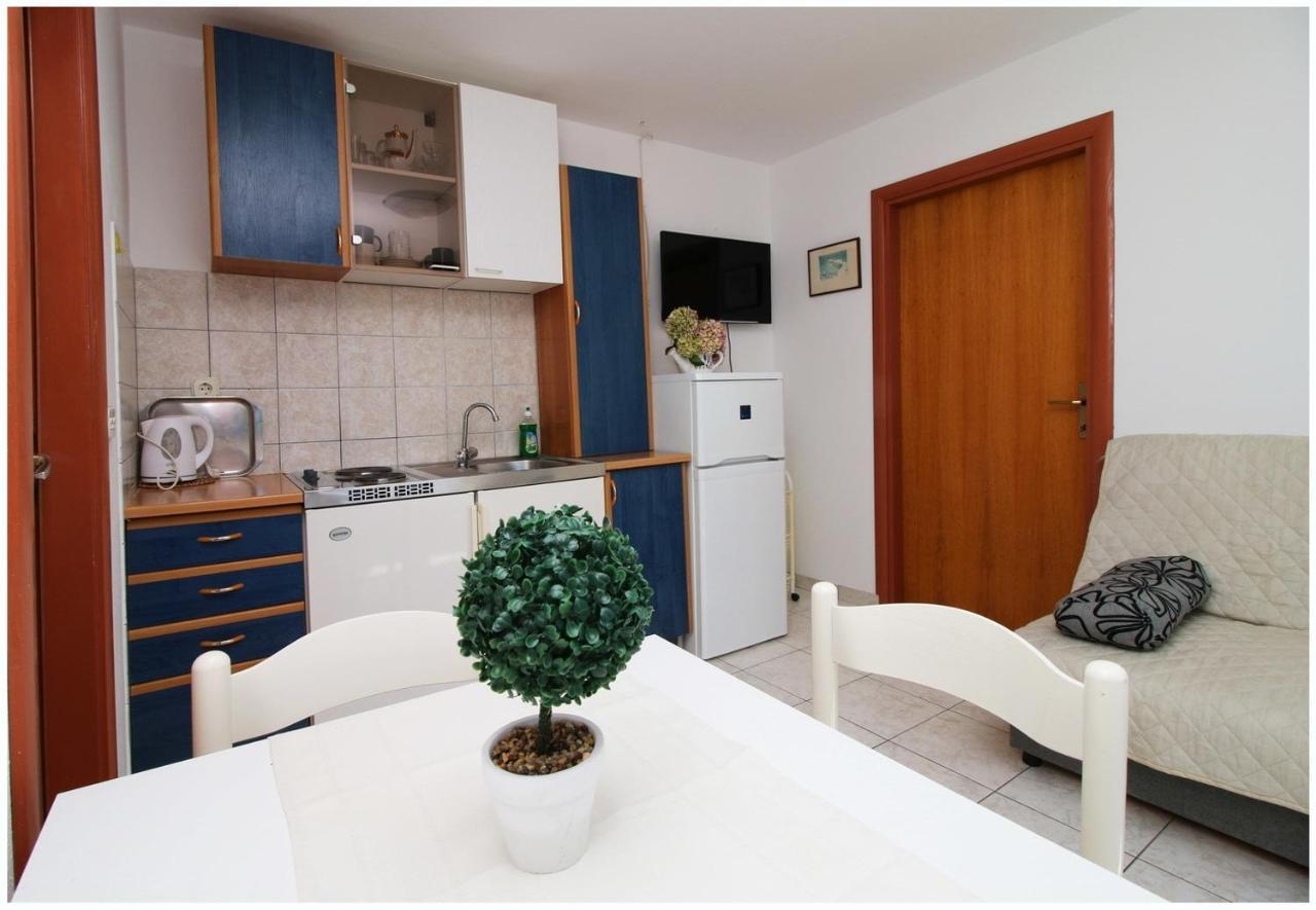 Apartments Elvi - Amazing Position & Parking Primošten Exterior foto