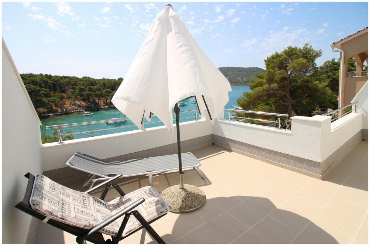 Apartments Elvi - Amazing Position & Parking Primošten Exterior foto