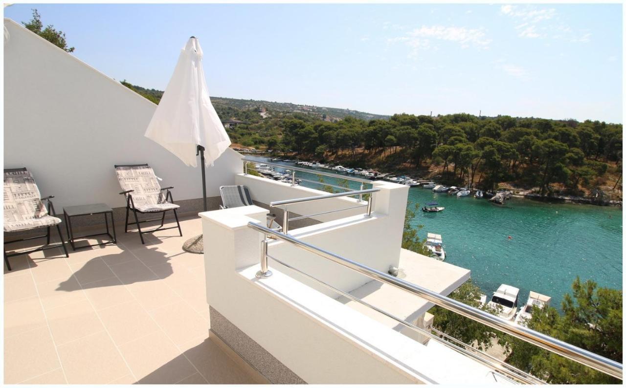 Apartments Elvi - Amazing Position & Parking Primošten Exterior foto